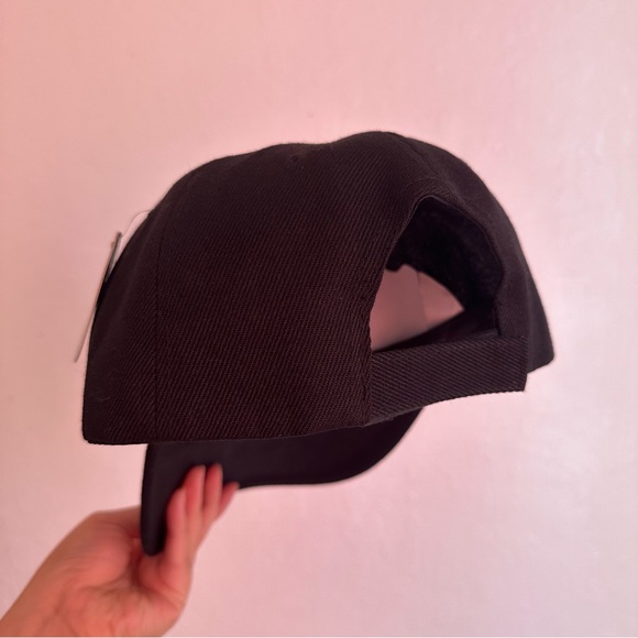 Decorative Cap - Picture 5 of 7